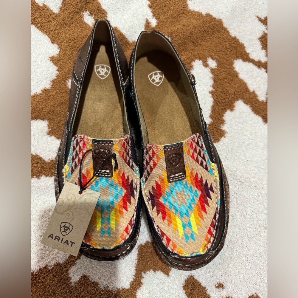 Ariat Shoes size 8.5 NWT